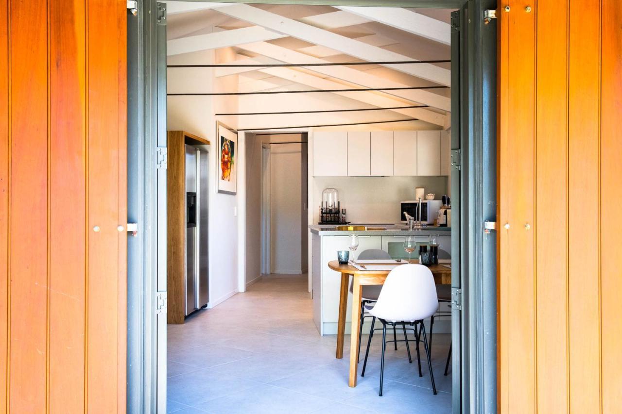 Windhover Suites Tasman Exteriör bild
