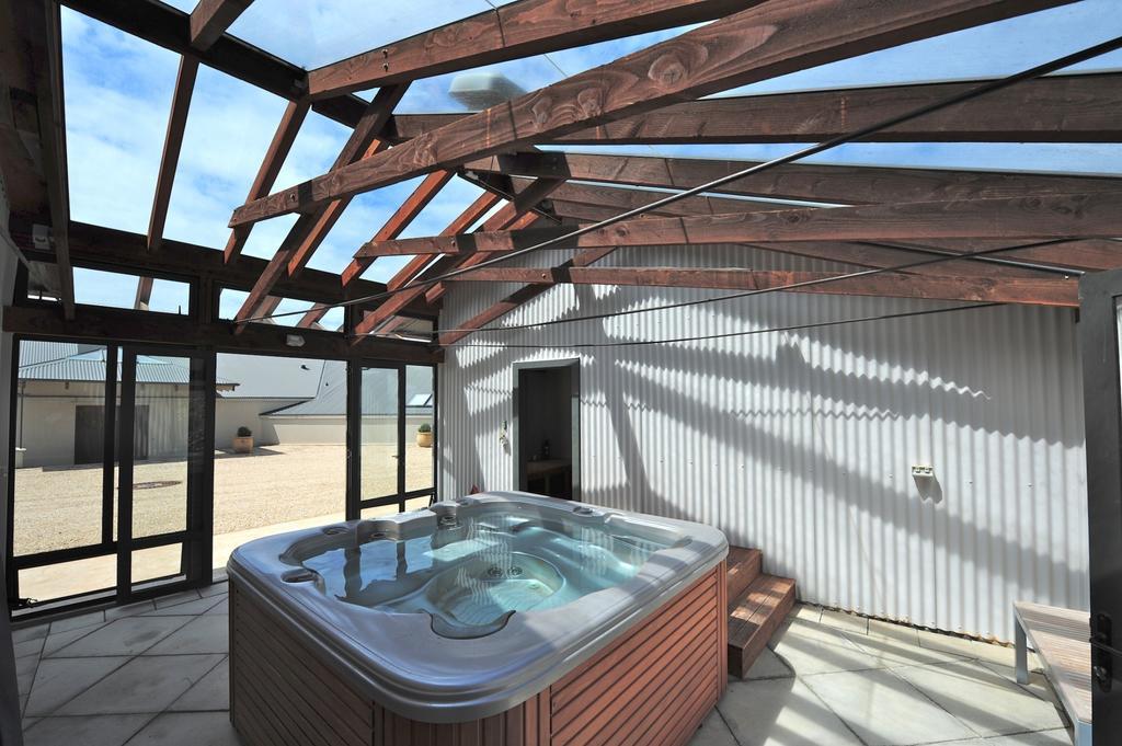 Windhover Suites Tasman Exteriör bild
